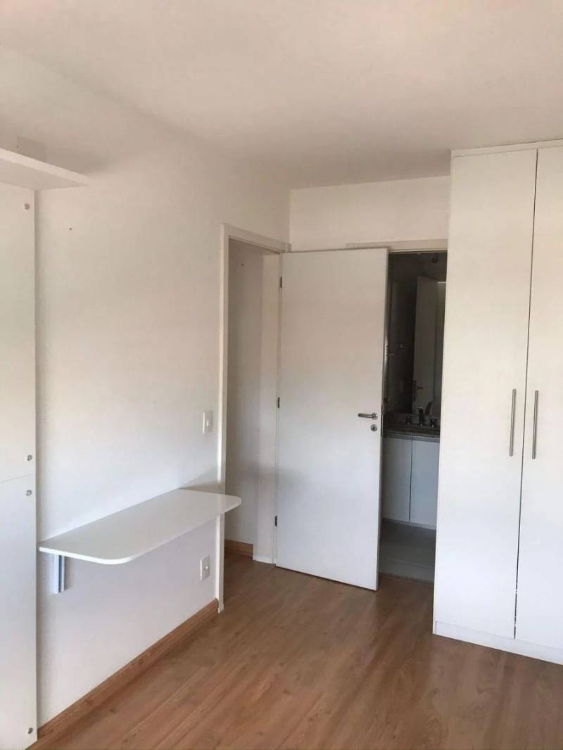 Apartamento à venda com 2 quartos, 65m² - Foto 3