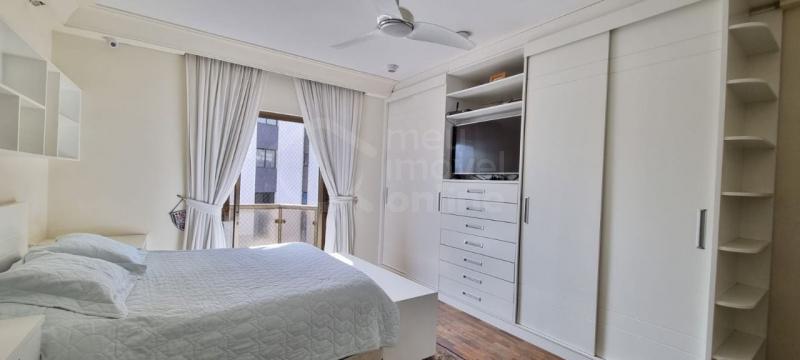 Apartamento à venda com 4 quartos, 270m² - Foto 1